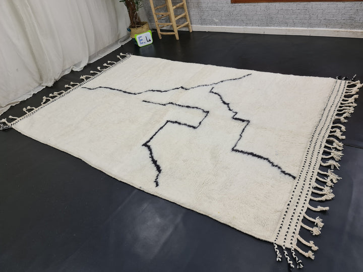 AMAZING BENIOURAIN RUG , Custom Moroccan Rug, White and Black Wool Rug, Berber Rug, Abstract Rug, Tribal Area Rug, Bohemian Rug, Plain Rug