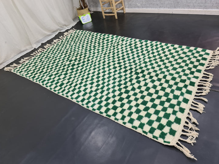 CUTE BENIOURAIN RUG, Moroccan Handmade Rug, Berber Rug, Checkered Beniourain Rug, Tribal Rug Berber Nomad rug, Green and White Rug, Area Rug