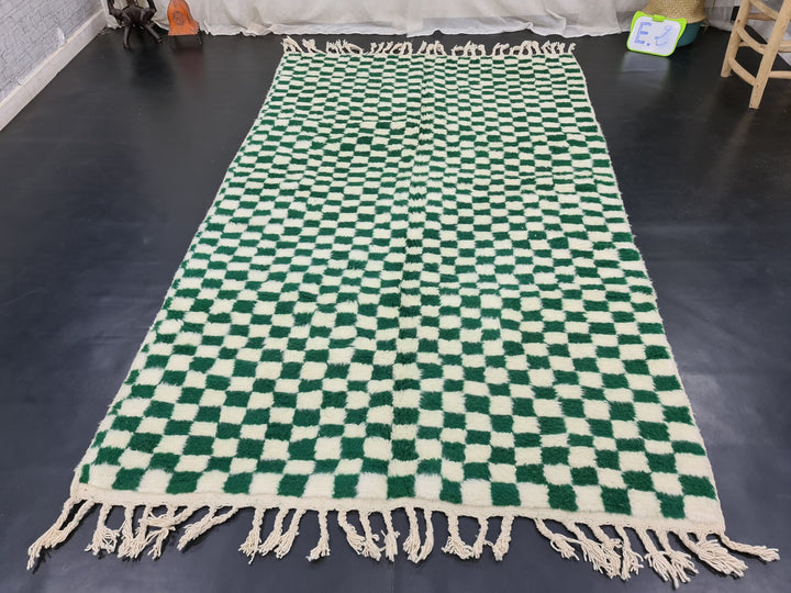 CUTE BENIOURAIN RUG, Moroccan Handmade Rug, Berber Rug, Checkered Beniourain Rug, Tribal Rug Berber Nomad rug, Green and White Rug, Area Rug