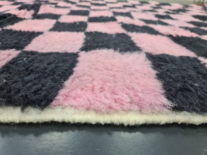 Beni Ourain Handmade Rug, Moroccan Rug, Berber Rug, Beniourain Tribal carpet, Azilal Rug, Pink and Black Rug, Checker Rug, Tapis Marocain