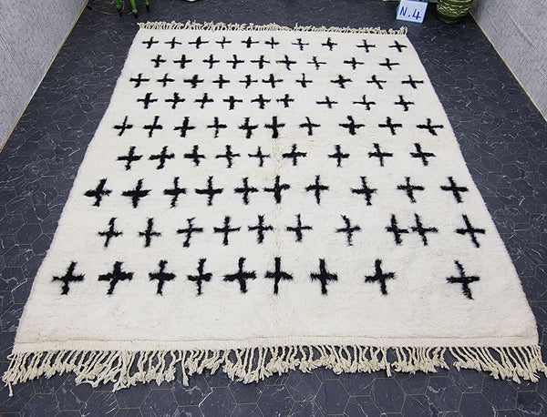 AMAZING BENIOURAIN RUG, Abstract Rug, Moroccan Rug, Handmade Wool Rug, Handwoven Rug, White and Black Rug, Area Rug, Berber Symbols Rug .