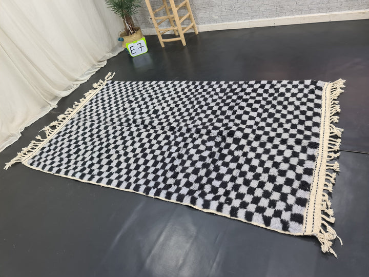 Authentic Beni Ourain Rug, Moroccan Handmade Rug, Berber Rug, Checkered Beniourain Rug, Scandinavian Rug, Gray and Black Rug.