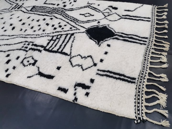 Fabulous Moroccan Rug, Scandinavian Area Rug, Beni Ourain Rug  Berber Wool Rug, White and Black Rug, Authentic Wool Decor, Beniourain Rug.