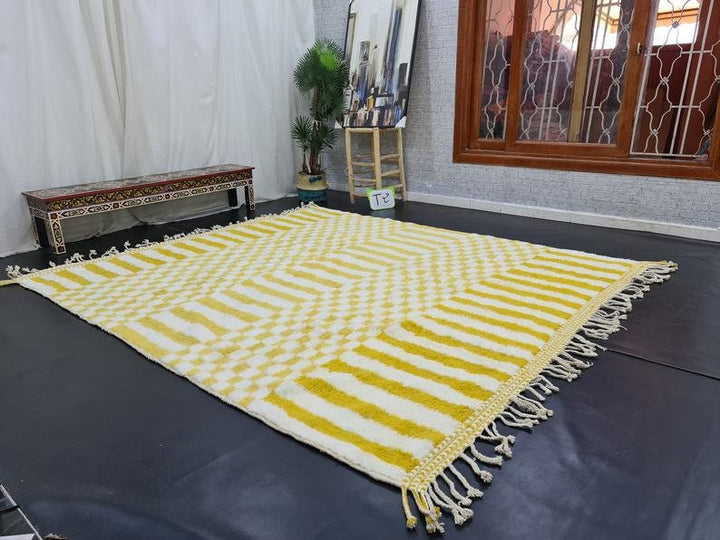 STUNNING CHECKERED RUG, Tribal Area Rug, Handwoven Rug, Yellow Rug, Custom Moroccan Rug, Living Room Decor, Wool Rug, Yellow And White Rug