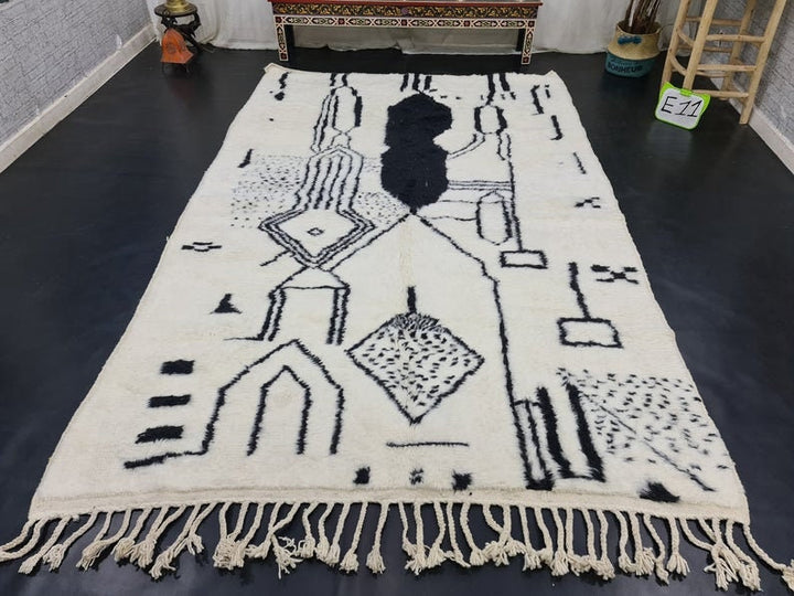 ABSTRACT BENIOURAIN RUG, Beniourain Rug, Moroccan Rug, Handmade Rug, Berber Rug, White Rug, Plain Rug, Area Rug, Handwoven Rug, Bohemian Rug