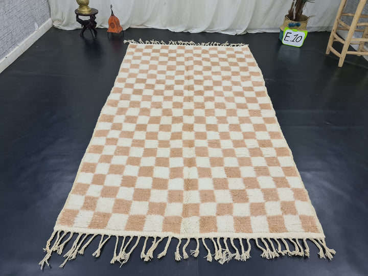 Beni Ourain Rug, Moroccan Rug, Sheep Wool Rug, Checker Rug, Authentic Bohemian Carpet,White and Faded Peach Rug, Handmade Rug, Berber Rug.