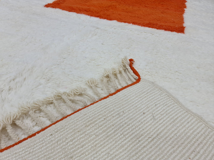 Authentic Beni Ourain Rug, Moroccan Handmade Rug, Berber Rug, Abstract Beniourain Rug, Sheep Wool rug, White And Orange Rug, Tapis marocain.