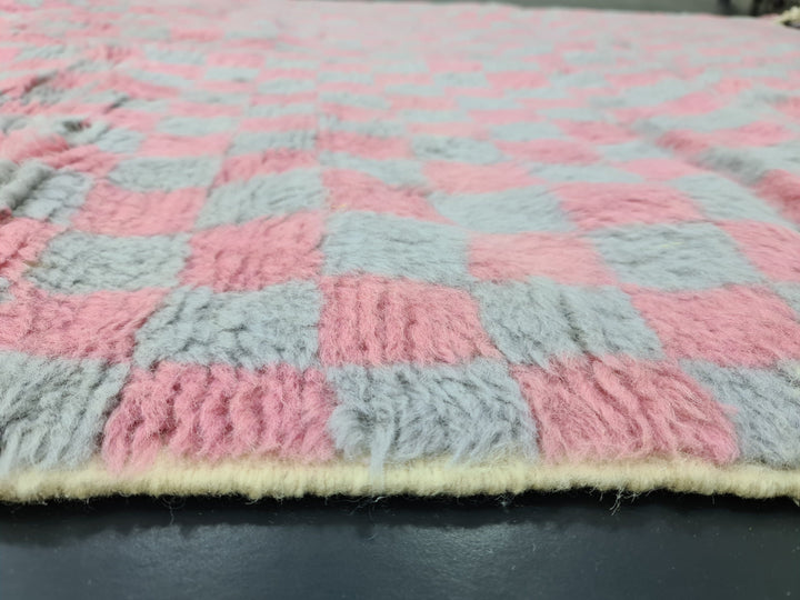 Gorgeous Beni Ourain Rug, Moroccan Handmade Carpet, Pink And Gray Rug, Berber Rug, Sheep Wool Rug,Checker Rug, Tapis berbere, Tapis Marocain