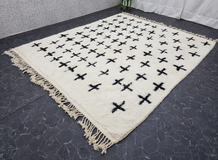 AMAZING BENIOURAIN RUG, Abstract Rug, Moroccan Rug, Handmade Wool Rug, Handwoven Rug, White and Black Rug, Area Rug, Berber Symbols Rug .