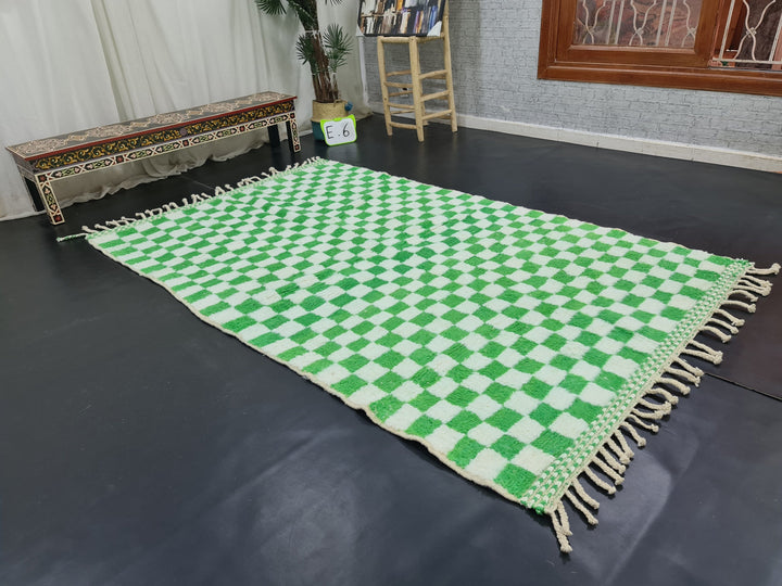 Amazing Beni Ourain Rug, Moroccan Rug, Sheep Wool Rug, Checker Rug, Authentic Carpet, White and Vibrant Green Rug, Handmade Rug, Berber Rug.