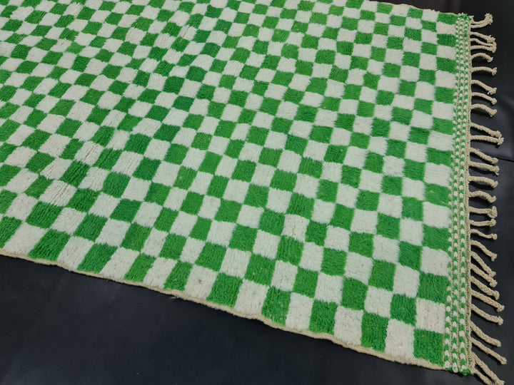 Amazing Beni Ourain Rug, Moroccan Rug, Sheep Wool Rug, Checker Rug, Authentic Carpet, White and Vibrant Green Rug, Handmade Rug, Berber Rug.