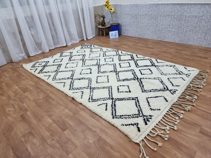 Beni Ouarain White black Moroccan rugs  Moroccan beni ourain rug Style  Morrocan rug Wool Berber design  Handmade rug  Berber Rugs Style