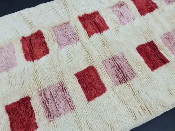 Gorgeous Mrirt Runner Rug, Handmade Checkered Rug, White And Red Runner Rug, Moroccan Berber Rug, Sheep Wool Rug, Hight Quality Wool Carpet.