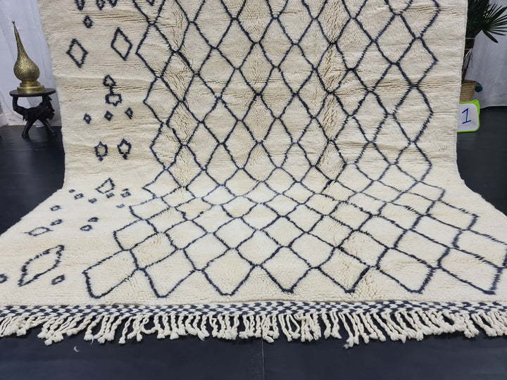 Stunning Mrirt RugMoroccan Handmade CarpetWhite And Black RugHandmade Wool RugBerber RugHight Quality Wool CarpetAzilal Geometric Rug.