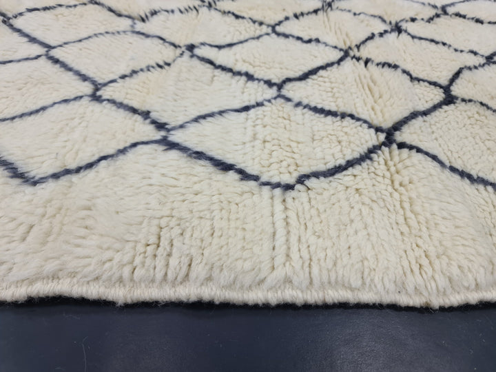 Stunning Mrirt RugMoroccan Handmade CarpetWhite And Black RugHandmade Wool RugBerber RugHight Quality Wool CarpetAzilal Geometric Rug.