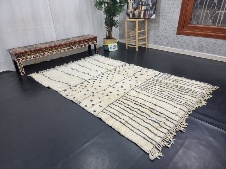 Gorgeous Mrirt CarpetHandmade Berber RugMoroccan Handmade RugAzilal RugTribal Striped RugWhite And Black RugHight Quality Wool Rug.