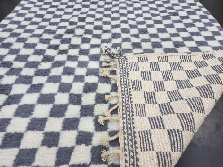 Checkered Moroccan Carpet, White and Gray Rug, Beni Ouarain Rug, Moroccan Wool Rug, Handmade Berber Rug, Azilal Checker carpet, Tribal Rug.