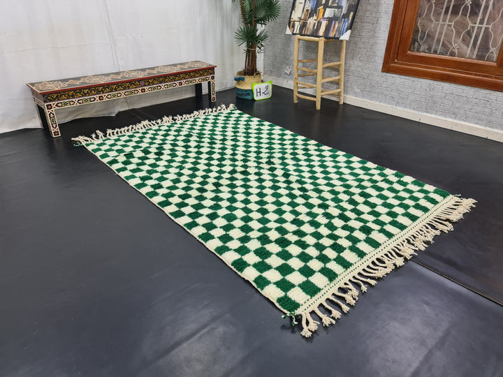 STUNNING BENIOURAIN RUG, Moroccan Rug, Sheep Wool Rug, Checker Rug, Carpet,White and Green Rug, Handmade Rug, Azilal Rug, Handwoven Rug .