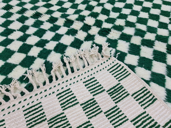 STUNNING BENIOURAIN RUG, Moroccan Rug, Sheep Wool Rug, Checker Rug, Carpet,White and Green Rug, Handmade Rug, Azilal Rug, Handwoven Rug .