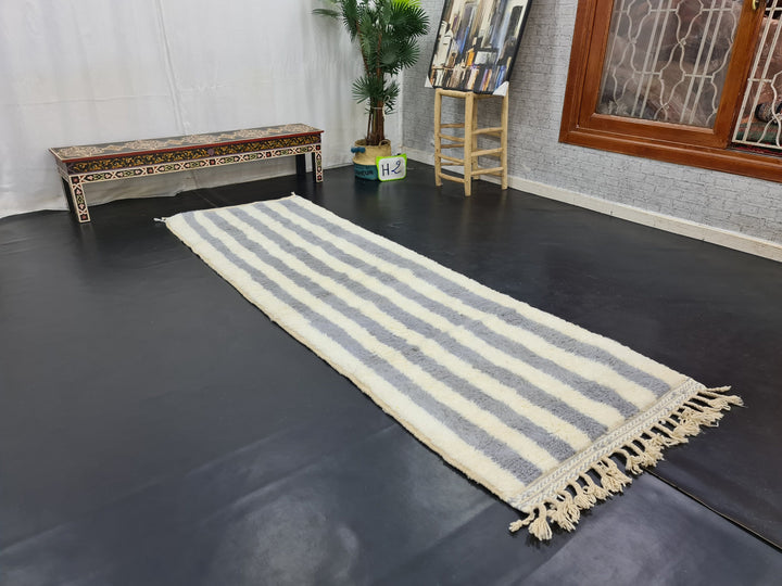 GORGEOUS BENIOURAIN RUG, Tribal Rug, Striped Moroccan Rug, Sheep Wool Rug, Berber Rug, White And Grey Rug, Handwoven Carpet, Azilal Carpet.