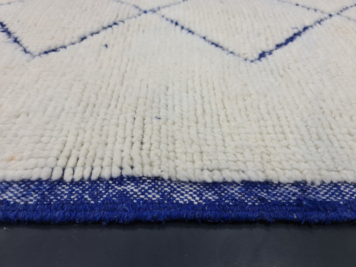 UNIQUE BENIOURAIN RUG, Handmade Rug,Moroccan Rug, Geometric White And Blue Rug, Beniourain Rug, Wool Rug, Handwoven Wool Rug,Azilal Carpet