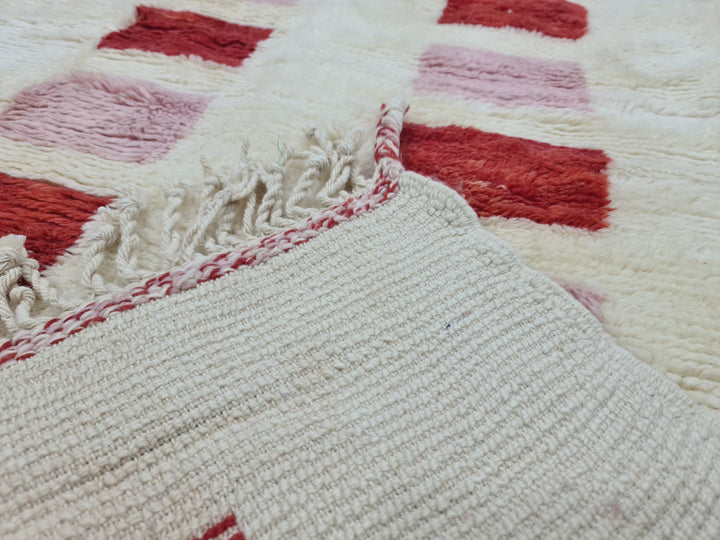 Gorgeous Mrirt Runner Rug, Handmade Checkered Rug, White And Red Runner Rug, Moroccan Berber Rug, Sheep Wool Rug, Hight Quality Wool Carpet.