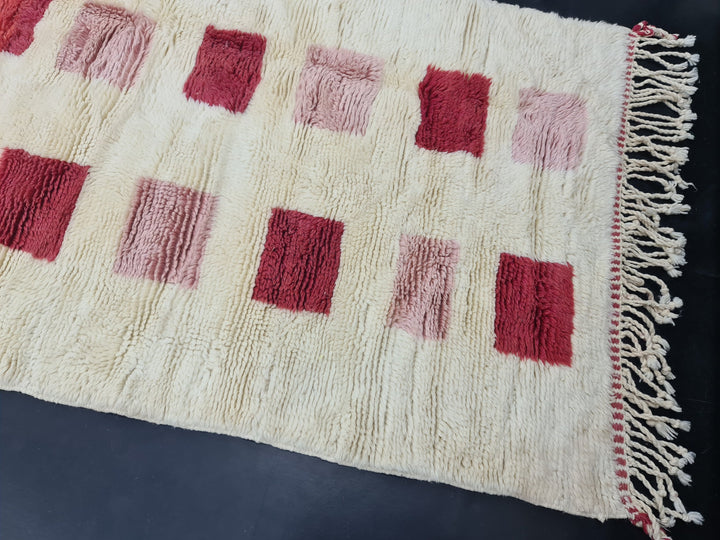 Gorgeous Mrirt Runner Rug, Handmade Checkered Rug, White And Red Runner Rug, Moroccan Berber Rug, Sheep Wool Rug, Hight Quality Wool Carpet.