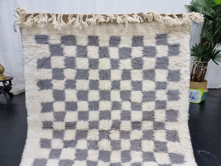 PRETTY BENIOURAIN RUG, Moroccan Rug, Checkered Rug, Authentic Carpet, White and Gray Rug, Sheep Wool Handmade Rug, Berber Rug, Handwoven Rug