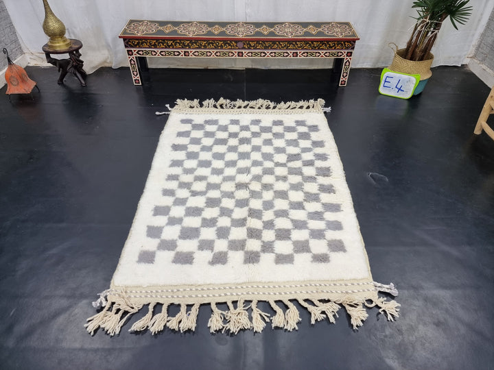 PRETTY BENIOURAIN RUG, Moroccan Rug, Checkered Rug, Authentic Carpet, White and Gray Rug, Sheep Wool Handmade Rug, Berber Rug, Handwoven Rug