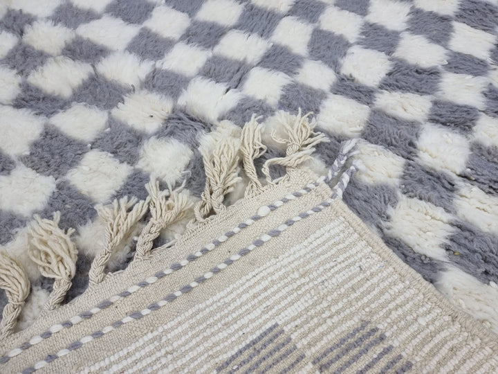 PRETTY BENIOURAIN RUG, Moroccan Rug, Checkered Rug, Authentic Carpet, White and Gray Rug, Sheep Wool Handmade Rug, Berber Rug, Handwoven Rug