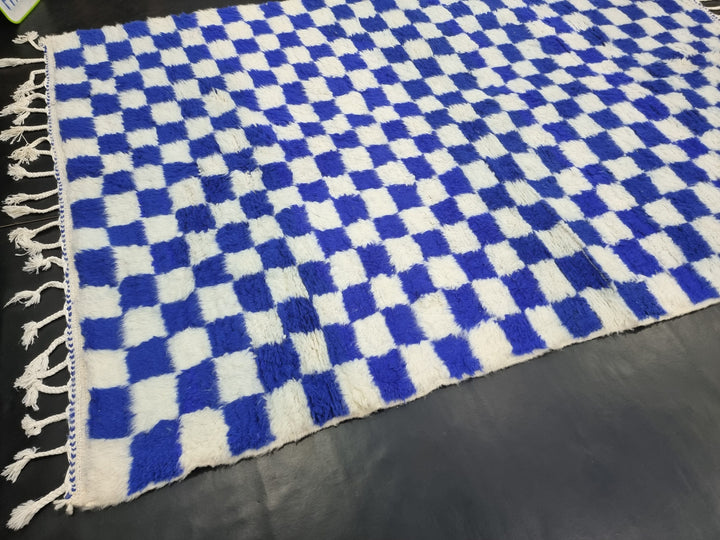 STUNNING BENIOURAUN RUG, Moroccan Rug, Sheep Wool Rug, Checkered Rug, White and Royal Blue Rug, Handmade Rug, Berber Rug, Handwoven Carpet .