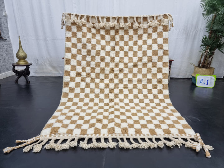 STUNNING BENIOURAIN RUG, Moroccan Rug, Sheep Wool Rug, Checkered Rug, Caramel Brown Rug, Handmade Rug, Berber Rug, Handwoven Carpet .