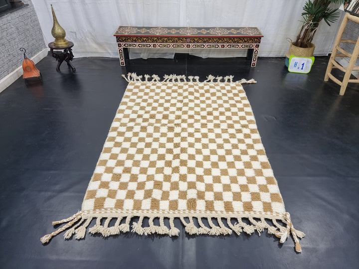 STUNNING BENIOURAIN RUG, Moroccan Rug, Sheep Wool Rug, Checkered Rug, Caramel Brown Rug, Handmade Rug, Berber Rug, Handwoven Carpet .