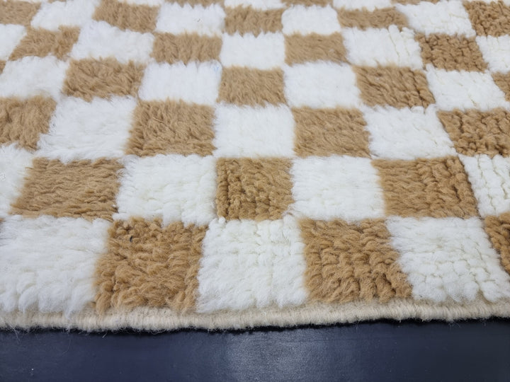 STUNNING BENIOURAIN RUG, Moroccan Rug, Sheep Wool Rug, Checkered Rug, Caramel Brown Rug, Handmade Rug, Berber Rug, Handwoven Carpet .