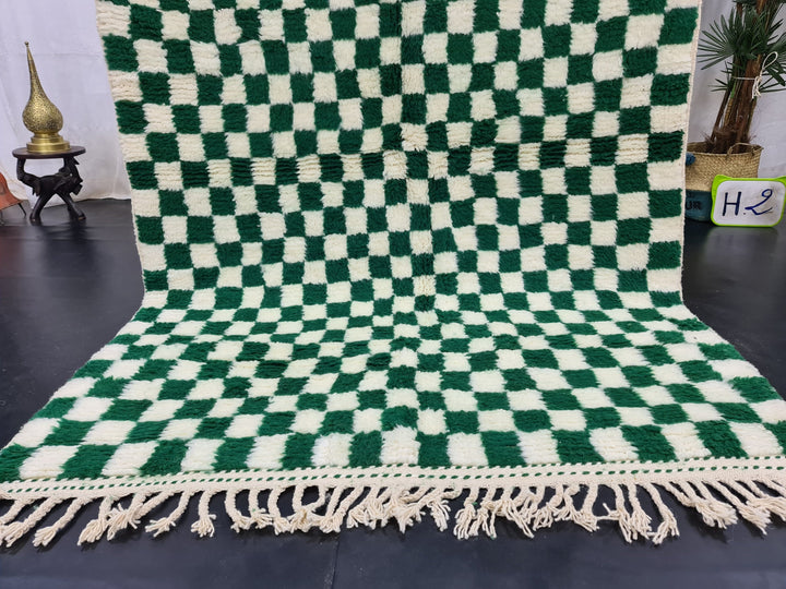 STUNNING BENIOURAIN RUG, Moroccan Rug, Sheep Wool Rug, Checker Rug, Carpet,White and Green Rug, Handmade Rug, Azilal Rug, Handwoven Rug .