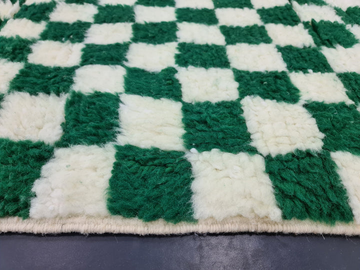 STUNNING BENIOURAIN RUG, Moroccan Rug, Sheep Wool Rug, Checker Rug, Carpet,White and Green Rug, Handmade Rug, Azilal Rug, Handwoven Rug .