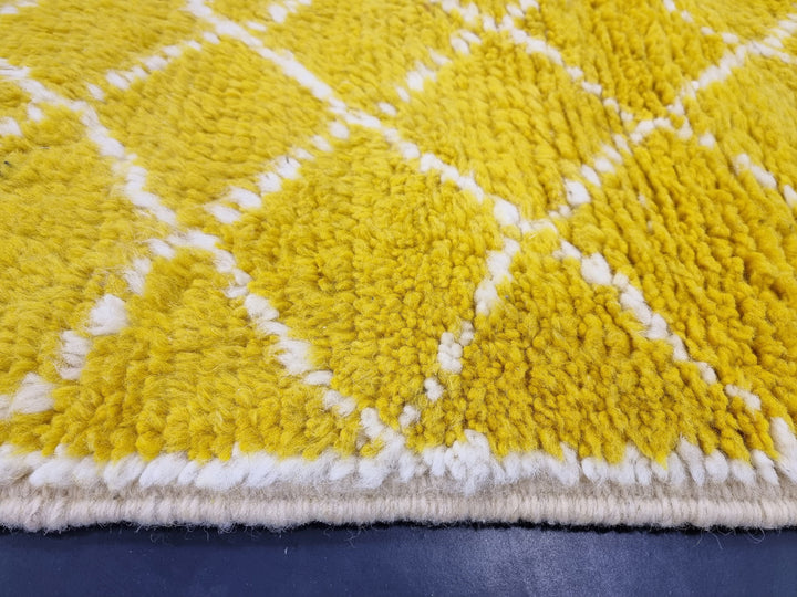 STUNNING BENIOURAIN RUG, Moroccan Handmade Carpet, Yellow And White Rug, Berber Wool Rug, Berber Rug, Geometric Rug,Berber Handwoven Carpet