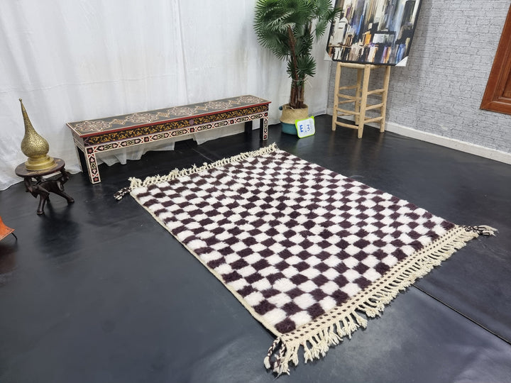 BEAUTIFUL BENIOURAIN RUG, Moroccan Handmade Carpet, Dark Brown and White Rug, Berber Wool Rug,Berber Rug, Checkered Rug,Berber Handwoven Rug