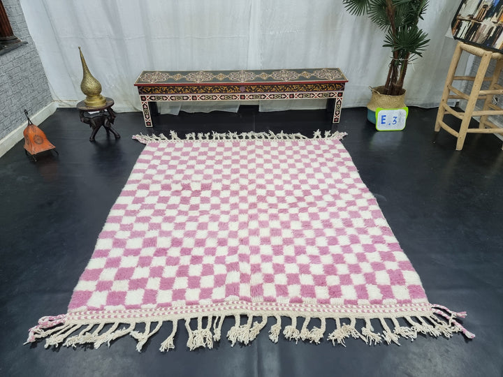 GORGEOUS BENIOURAIN RUG, Moroccan Handmade Carpet, Pink and White Rug, Berber Wool Rug, Berber Rug, Checkered Rug,Berber Handwoven Carpet