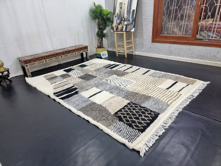 Unique Moroccan Rug, White, Black and Grey Rug, Beni Ourain Rug, Handmade Wool, Plush Berber Rug, Abstract Wool Rug, Authentic Moroccan Rug.