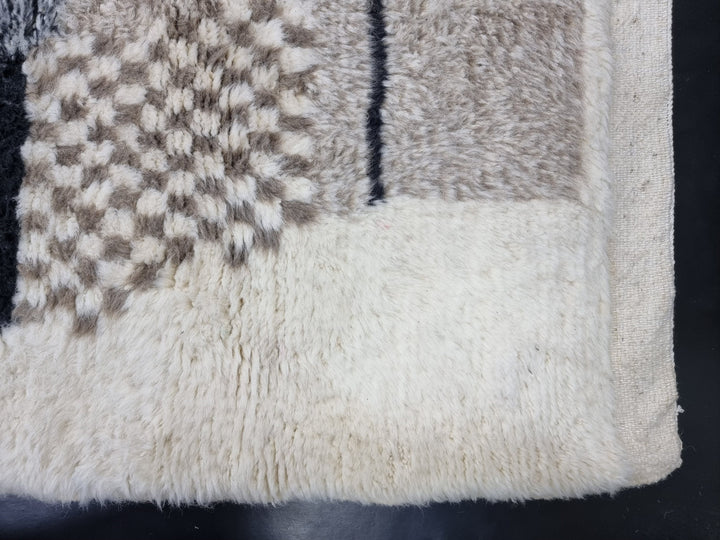 Unique Moroccan Rug, White, Black and Grey Rug, Beni Ourain Rug, Handmade Wool, Plush Berber Rug, Abstract Wool Rug, Authentic Moroccan Rug.