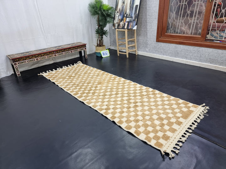 UNIQUE BENIOURAIN RUG, Moroccan Rug, Sheep Wool Rug, Checkered Rug, Authentic Carpet, White and Beige Rug, Wool Handmade Rug, Handwoven Rug.