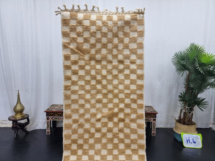 UNIQUE BENIOURAIN RUG, Moroccan Rug, Sheep Wool Rug, Checkered Rug, Authentic Carpet, White and Beige Rug, Wool Handmade Rug, Handwoven Rug.