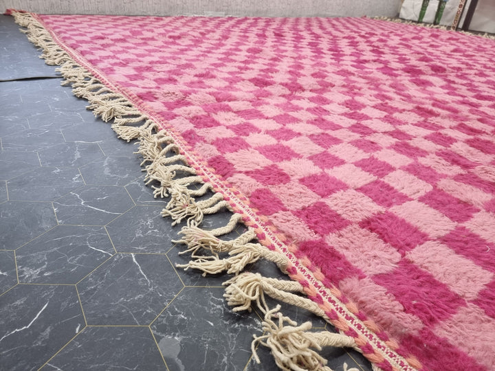 STUNNING BENIOURAIN RUG, Moroccan Rug, Sheep Wool Rug, Checkered Rug, Pink And Dark Pink Rug, Handmade Rug, Berber Rug, Handwoven Carpet .