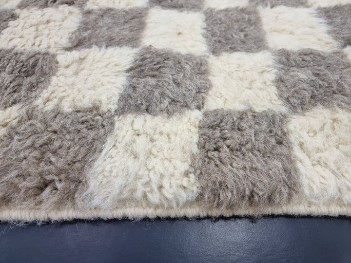 UNIQUE BENIOURAIN RUG, Check Moroccan Rug, Berber Rug, Beniourain Carpet, Azilal Rug, Brown And Beige Rug, Checker Rug, Handwoven Wool Rug .