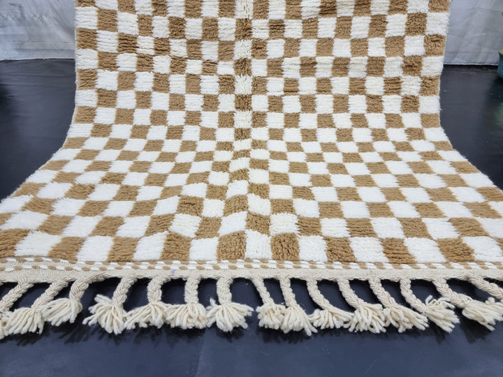 STUNNING BENIOURAIN RUG, Moroccan Rug, Sheep Wool Rug, Checkered Rug, Caramel Brown Rug, Handmade Rug, Berber Rug, Handwoven Carpet .