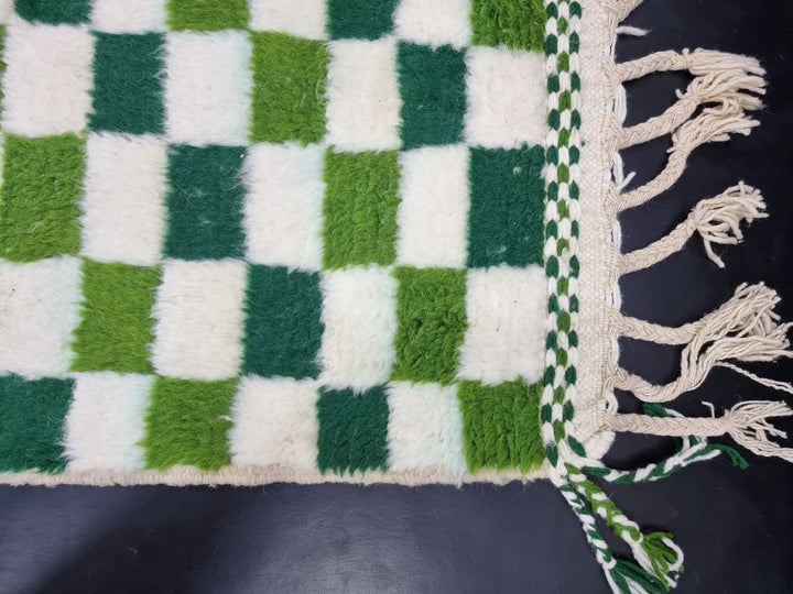 BEAUTIFUL BENIOURAIN RUG, Moroccan Handmade Carpet,Pickle,Dark Green And White Rug,Berber Rug, Azilal Rug,Checkered Rug,Berber Handwoven Rug