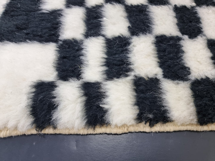 UNIQUE BENIOURAIN RUG, Moroccan Handmade Carpet, Black and White Rug, Berber Wool Rug, Berber Rug, Checkered Rug,Berber Handwoven Carpet