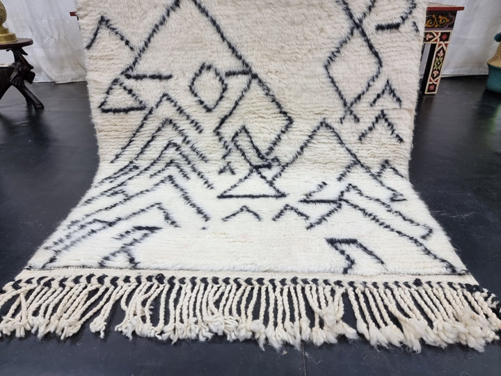 ARTISTIC BENIOURAIN RUG, Moroccan Handmade Carpet, White And Black Rug, Berber Wool Rug, Berber Rug, Geometric Rug,Berber Handwoven Carpet