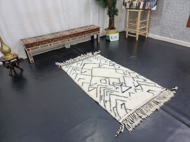 ARTISTIC BENIOURAIN RUG, Moroccan Handmade Carpet, White And Black Rug, Berber Wool Rug, Berber Rug, Geometric Rug,Berber Handwoven Carpet